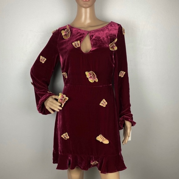 NEW FOR LOVE AND LEMONS REVOLVE EMBROIDERED LONG SLEEVE VELVET MINI DRESS - Picture 2 of 12